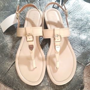 COACH Cream Patent Leather Thong Sandals 10